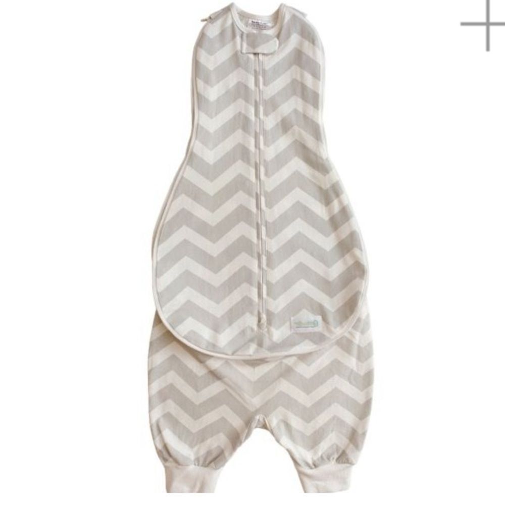 Woombie Grow With Me Leggies Swaddle 0-18 Months+ Baby Swaddle Zip Gray Chevron